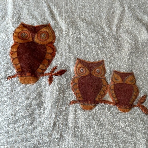 Vintage Velvet Owl Towel - Picture 2 of 5